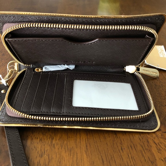 Michael Kors Wristlet - Picture 2 of 4